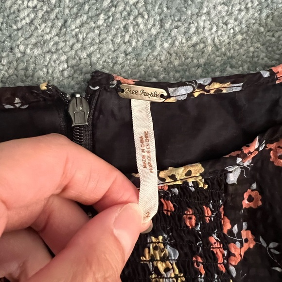 Free People Springy Black Floral Tunic Mini Dress size 2 - Picture 6 of 8